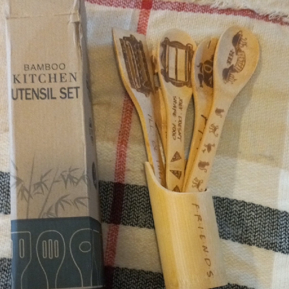 FRIENDS Brown Cooking Utensils Set Kitchen Essentials